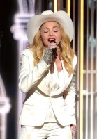 Madonna performs at the 56th annual Grammy Awards with Macklemore (6)