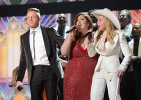 Madonna performs at the 56th annual Grammy Awards with Macklemore (77)