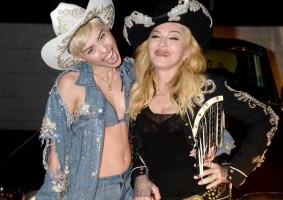 Madonna and Miley Cyrus perform "Don't Tell me/Can't Stop" Duet - Pictures and video (12)