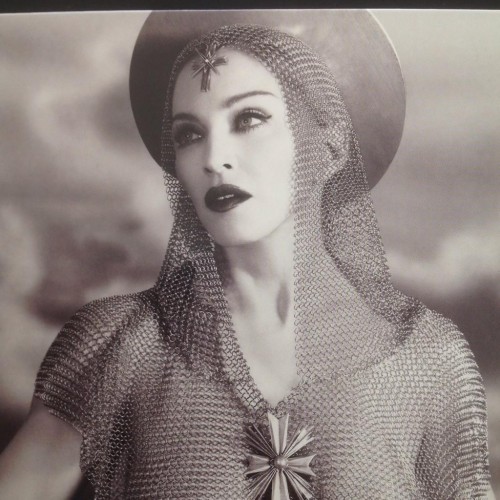 First look at Rebel Heart Booklet (2)
