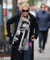 Madonna at the Kabbalah Center in New York - 23 March 2014 (4)