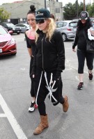 Madonna out and about in Los Angeles - 17 April 2014 (3)