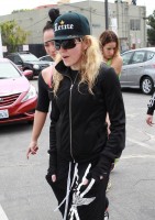 Madonna out and about in Los Angeles - 17 April 2014 (6)