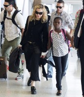 Madonna at JFK airport, New York - 28 June 2014 - Pictures (3)