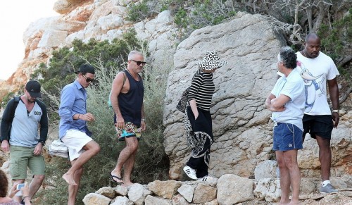 Madonna out and about in Ibiza - 20 August 2014 - Pictures (4)