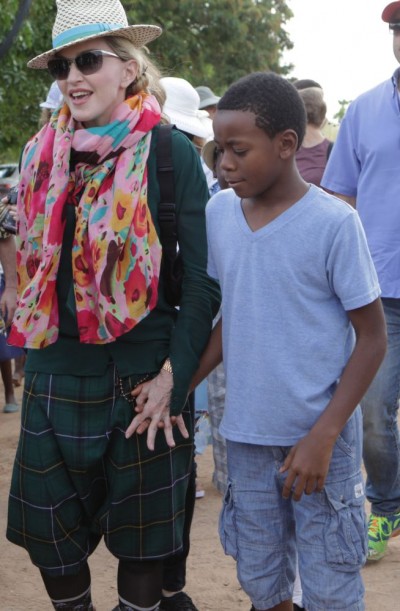 Madonna in Kasungu, Malawi - 30 November 2014 (7)