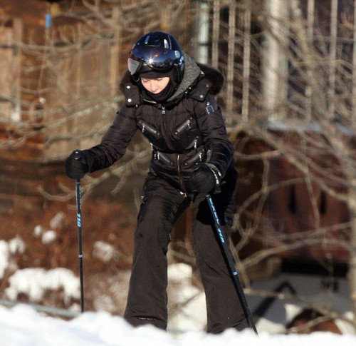 Madonna spotted skiing in Gstaad, Switzerland - 2 January 2015 (1)