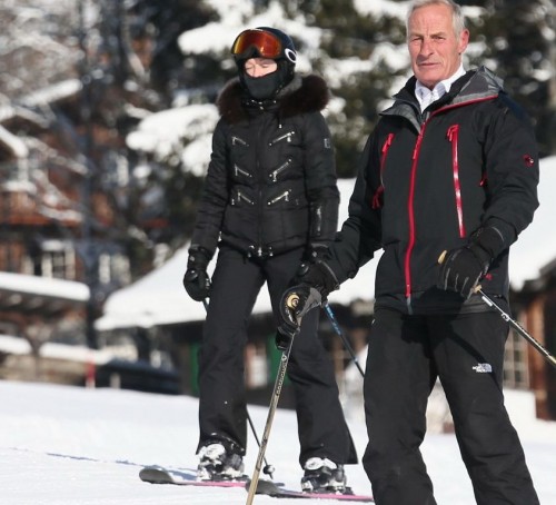 Madonna spotted skiing in Gstaad, Switzerland - 31 December 2014 (6)