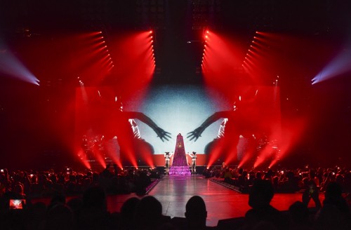 The Rebel Heart Tour Stage by Stufish (3)