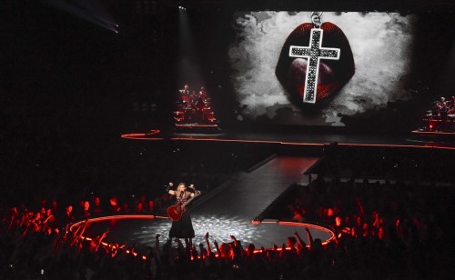 The Rebel Heart Tour Stage by Stufish (9)