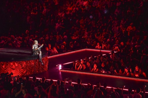 The Rebel Heart Tour Stage by Stufish (16)