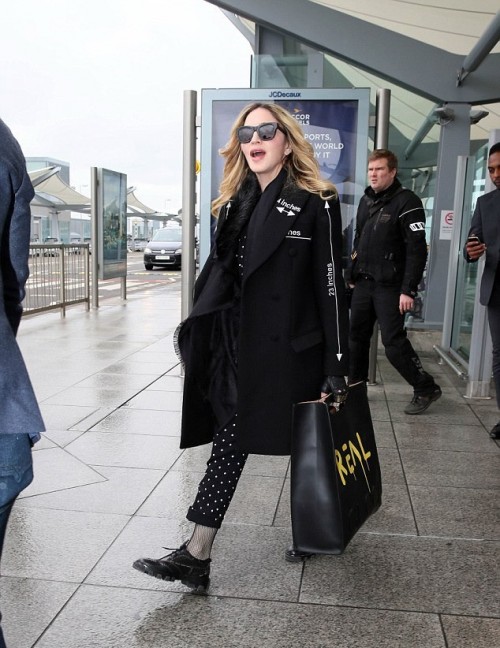 Madonna out and about in London and New York 5-7 April 2016 (15)