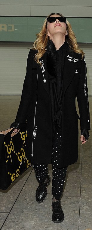 Madonna out and about in London and New York 5-7 April 2016 (18)