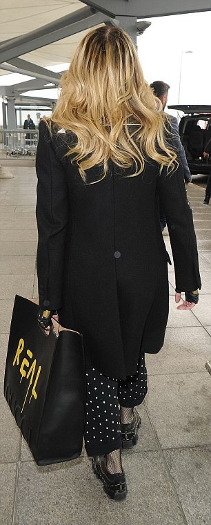 Madonna out and about in London and New York 5-7 April 2016 (19)