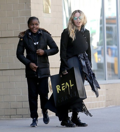 Madonna out and about in London and New York 5-7 April 2016 (21)