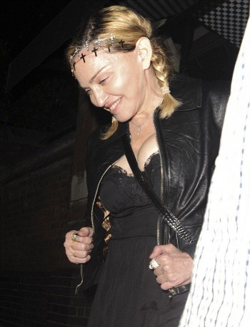 Madonna out and about in London - 30 June 2016 - Pictures (9)