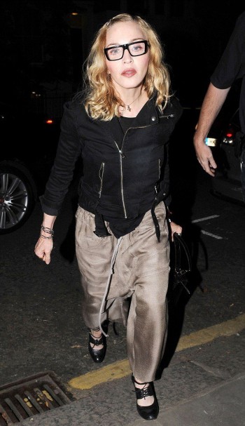 Madonna out and about in London - 14 July 2016 - Pictures (7)