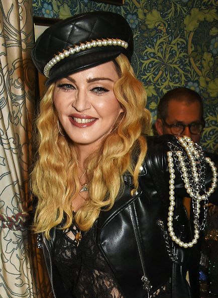Madonna out and about in London 27 October 2016 - Pictures (8)