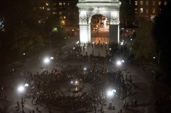 Madonna performs 5 acoustic songs at Washington Square Park  New York (7)