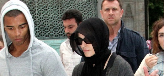 Madonna visits Hagia Sophia & the Blue Mosque in Istanbul [5 & 6 June 2012]