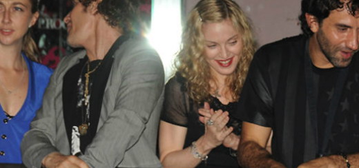 Madonna at the VIP Room Theater [25 June 2011 – HD Video – 2 minutes]