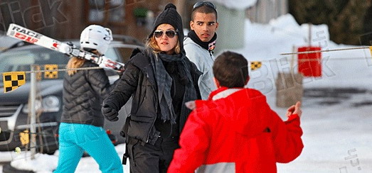 Madonna spotted skiing in Gstaad, Switzerland [27 December 2011 – Pictures]