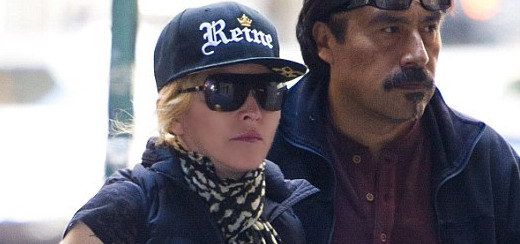 Madonna au centre de Kabbale à New York [28 septembre 2013 – Photos & Vidéo]