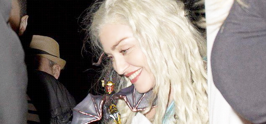 Madonna en Daenerys Targaryen de Game of Thrones pour Pourim [15 Mars 2014 – Photos]