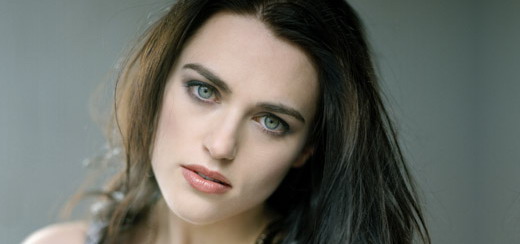 Katie McGrath : Faire partie du film de Madonna c’était comme gagner au Loto