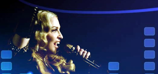La performance de Madonna au Super Bowl – Montage de la scène, Vue alternative, et plus encore