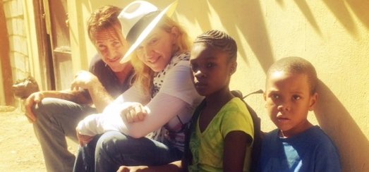 Madonna visite l&rsquo;organisation caritative J/P à Haïti 