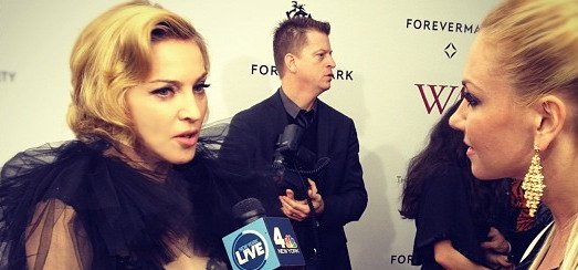 Madonna à la première de W.E. à New York [23 Janvier 2012 – Vidéos]